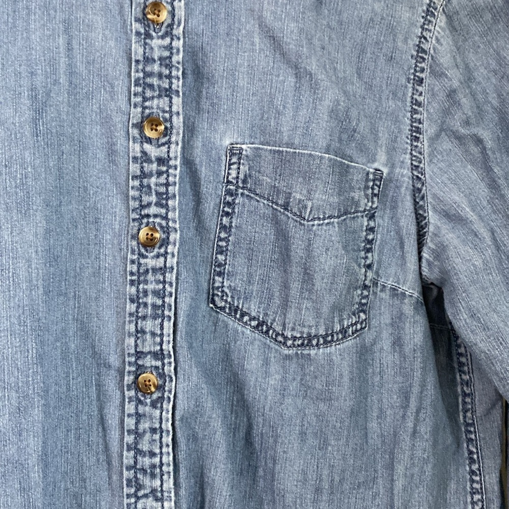 Talbots chambray long sleeve collard button up womens shirt with chest pocket - Picture 2 of 7